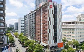 Ibis Saigon South